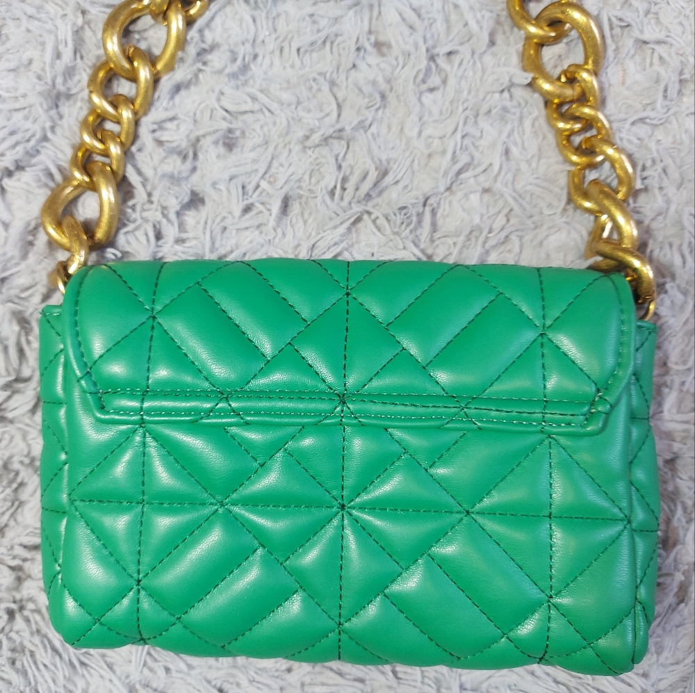 Zara quilted green shoulder bag with chunky gold metal strap - Picture 4 of 12